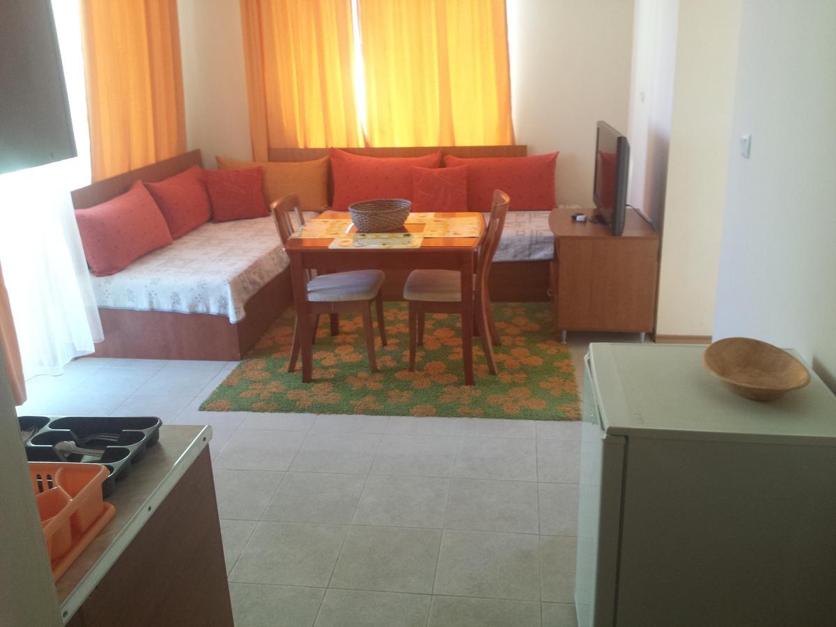 Apartments In Villa Rouge Sozopol Bagian luar foto